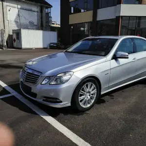 Mercedes-Benz E-Class 2011 из Китая