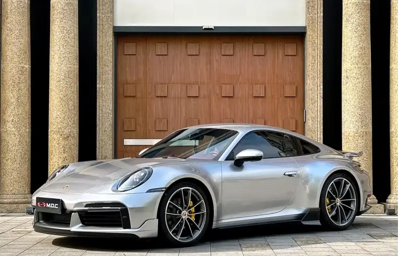 Porsche 911 2025 из Китая
