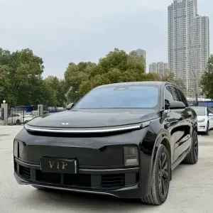 Li Auto Li L8 2024 449 л.с. из Китая