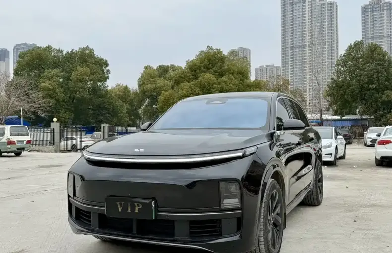 Li Auto Li L8 2024 из Китая