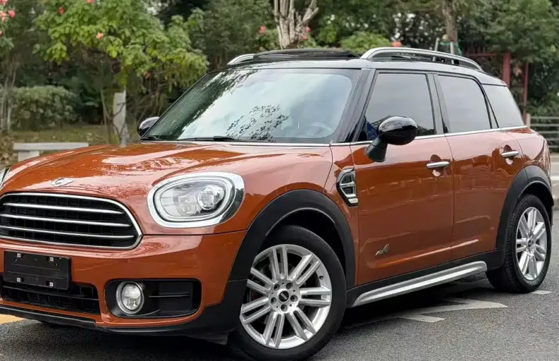 MINI Mini Countryman 2017 из Китая
