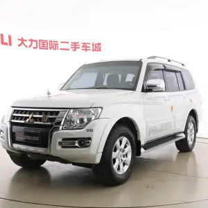 Mitsubishi Pajero (Import) 2020 174 л.с. 174 л.с. из Китая