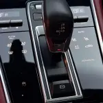 Porsche Panamera Hybrid 2022 330 л.с. 330 л.с. из Китая