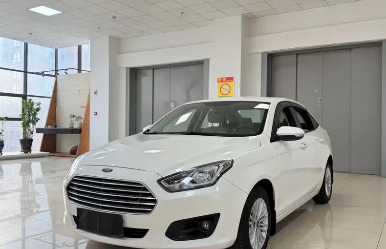 Ford Escort 2016 из Китая