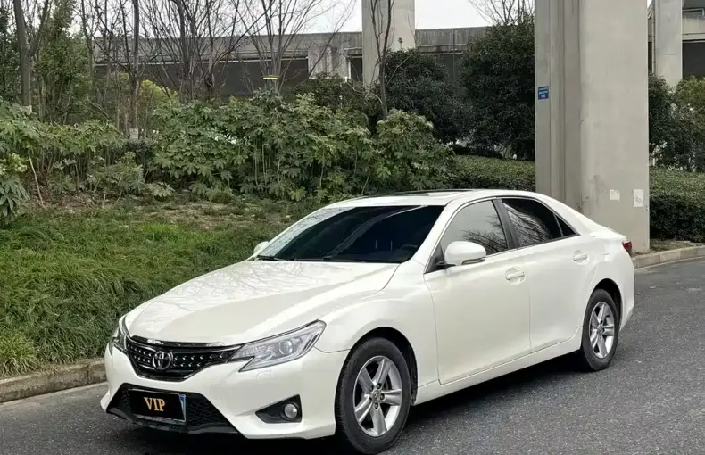 Toyota Reiz 2016 из Китая