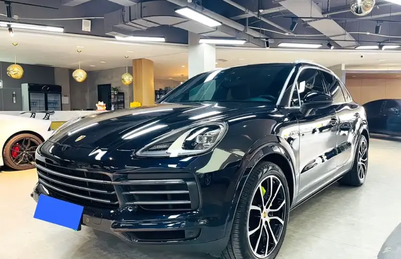 Porsche Cayenne Hybrid 2023 из Китая