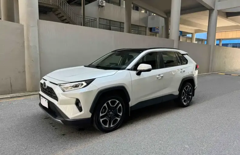 Toyota RAV4 2020 из Китая