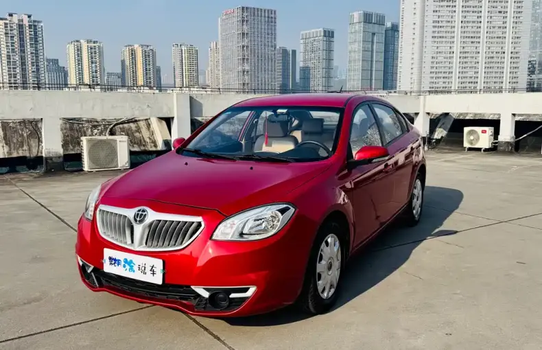 Zhonghua H330 2014 из Китая