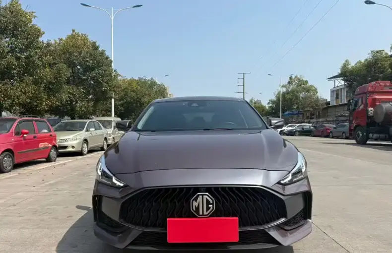 MG MG5 2022 из Китая
