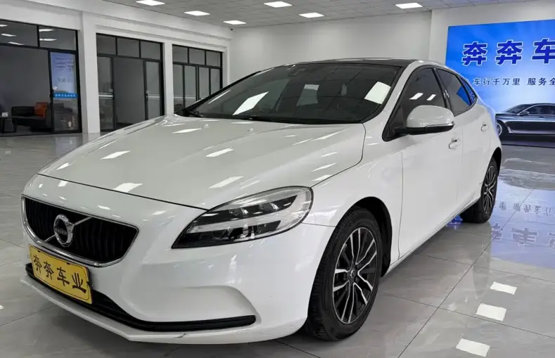 Volvo V40 2017 из Китая