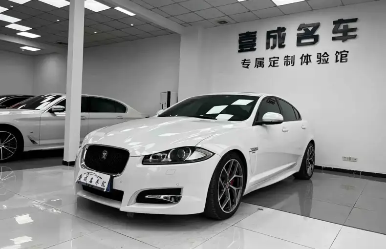 Jaguar XF 2015 из Китая