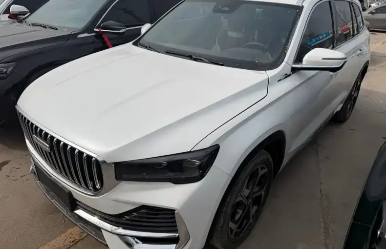 Geely Xingyue L 2022 из Китая