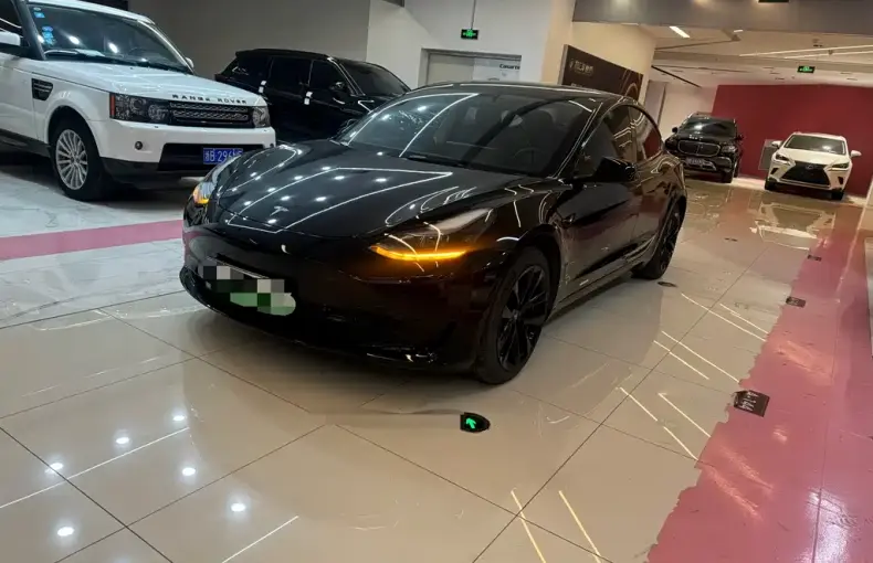 Tesla Model 3 2023 из Китая
