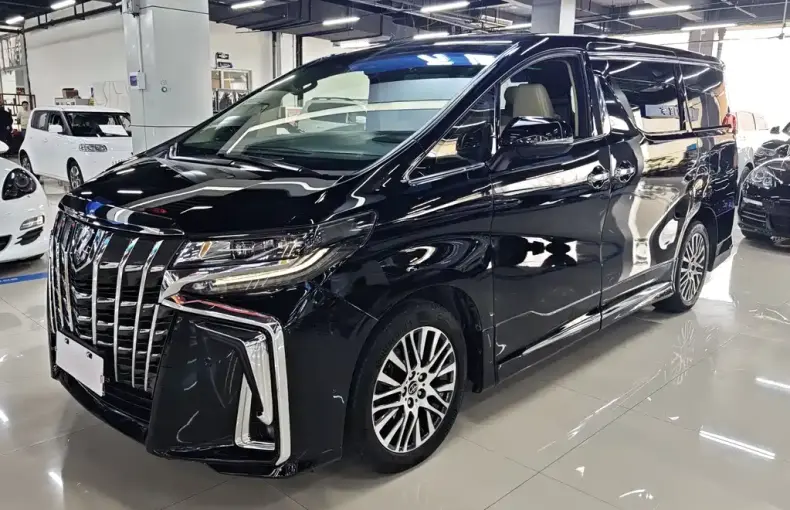 Toyota Alphard 2017 из Китая