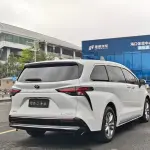 Toyota Sienna 2025 из Китая