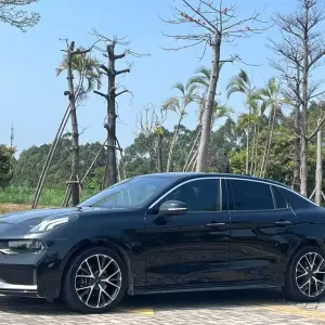 Lynk & Co 03 2020 190 л.с. 190 л.с. 190 л.с. из Китая