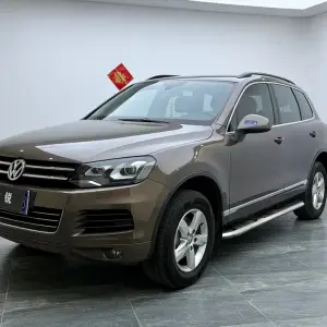 Volkswagen Touareg 2011 из Китая