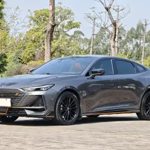 Changan UNI-V 2024 188 л.с. 188 л.с. 188 л.с. 188 л.с. 188 л.с. из Китая