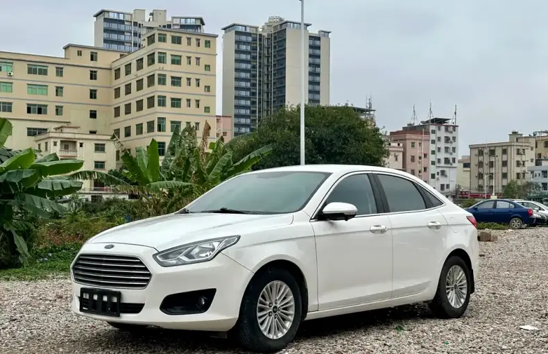 Ford Escort 2017 из Китая