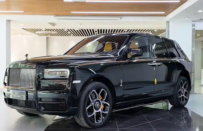 Rolls-Royce Cullinan 2021 из Китая