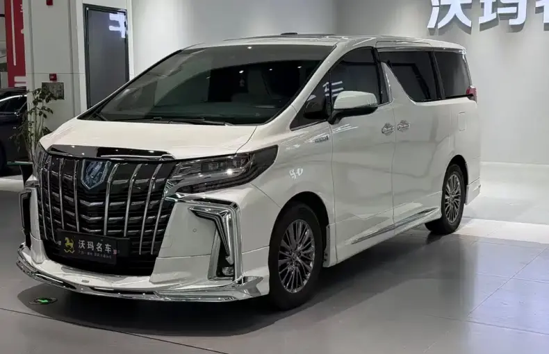 Toyota Alphard 2022 из Китая
