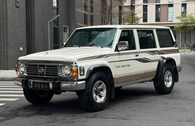 Nissan Patrol 2004 из Китая