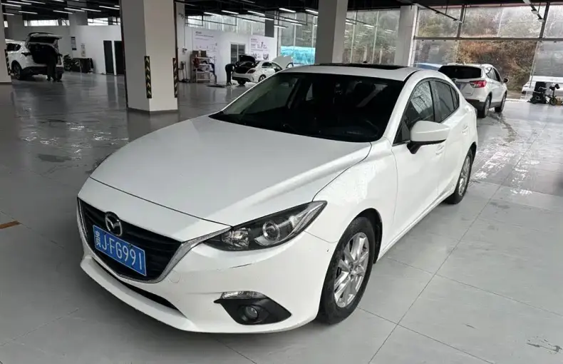 Mazda 3 Axela 2015 из Китая