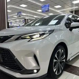 Toyota Granvia 2024 из Китая