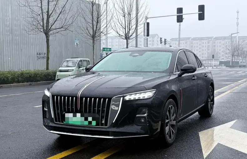 Hongqi Hongqi H5 PHEV 2025 из Китая