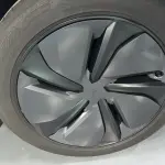 Tesla Model Y 2025 из Китая