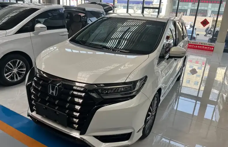 Honda Elysion 2022 из Китая