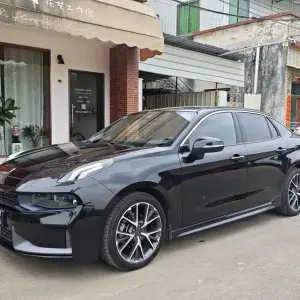Lynk & Co 03 2020 из Китая