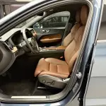 Volvo XC60 2025 из Китая