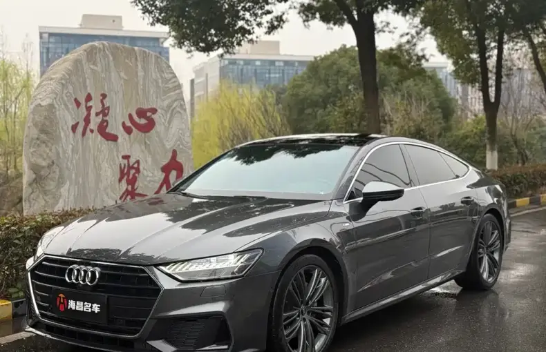 Audi A7 2023 из Китая