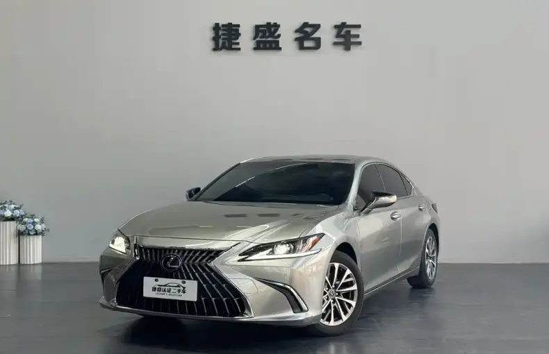 Lexus ES 2022 из Китая