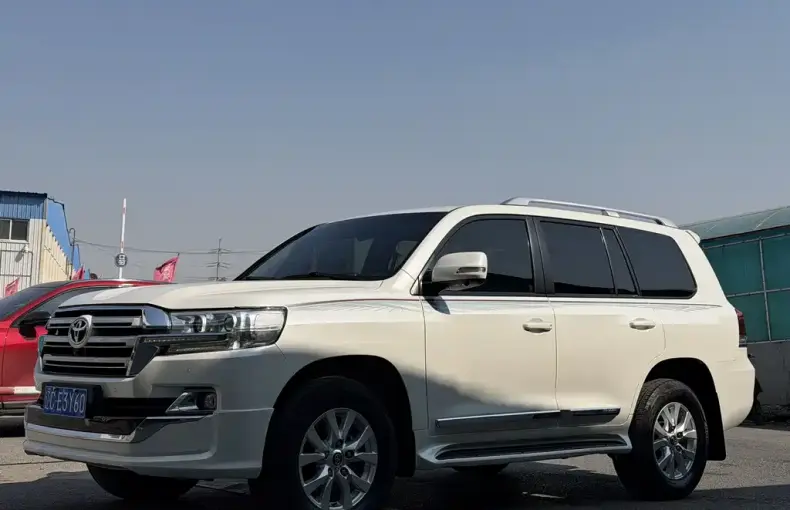 Toyota Land Cruiser 2018 из Китая