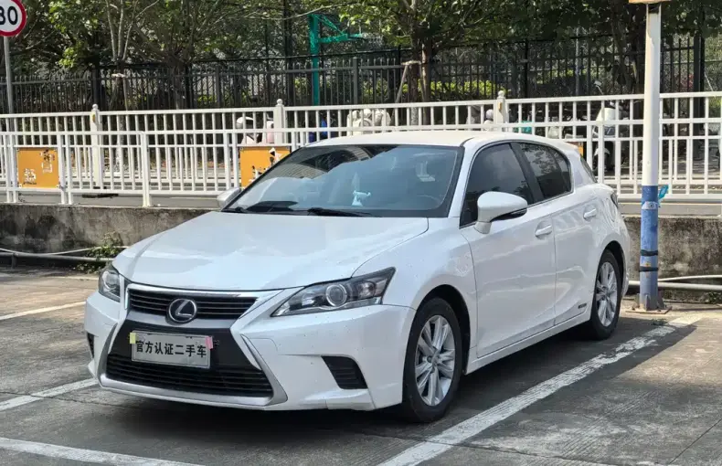 Lexus CT 2015 из Китая