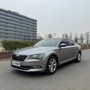 Skoda Superb 2017 из Китая