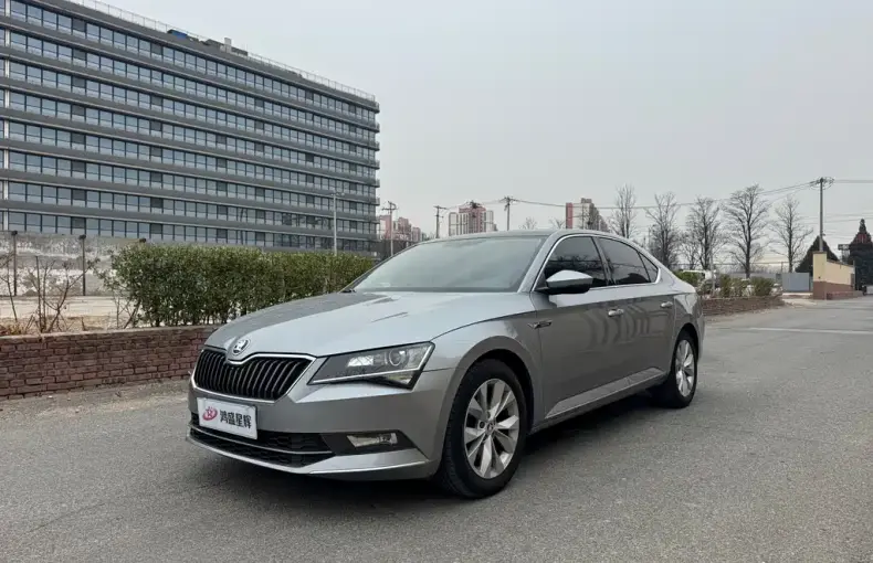Skoda Superb 2017 из Китая
