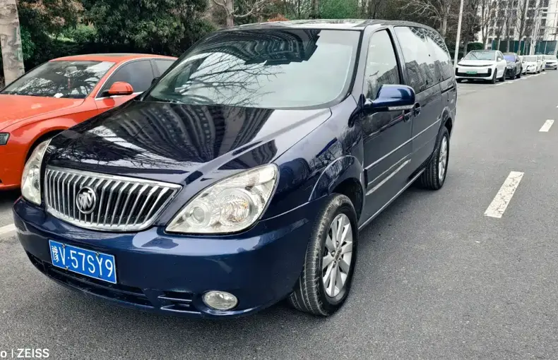 Buick GL8 2015 из Китая