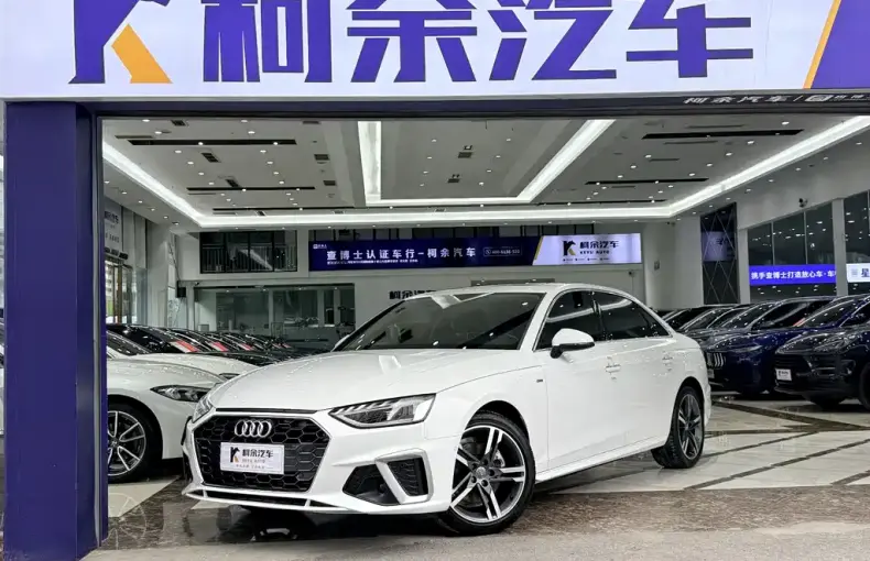 Audi A4L 2020 из Китая