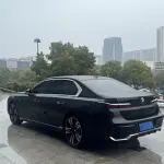 BMW 7 Series 2024 из Китая