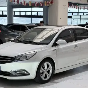 Zotye Zotye Z500 2016 из Китая