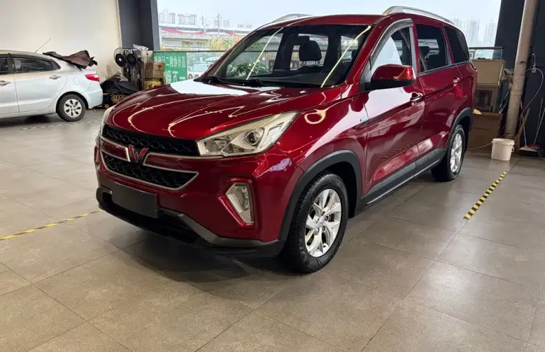 Wuling Hongguang S3 2018 из Китая