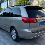 Toyota Sienna 2009 из Китая