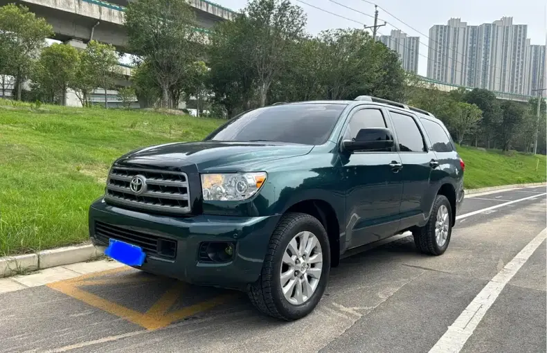 Toyota Sequoia 2010 из Китая