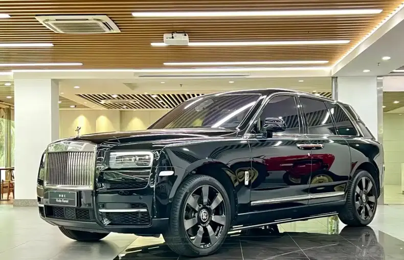Rolls-Royce Cullinan 2022 из Китая
