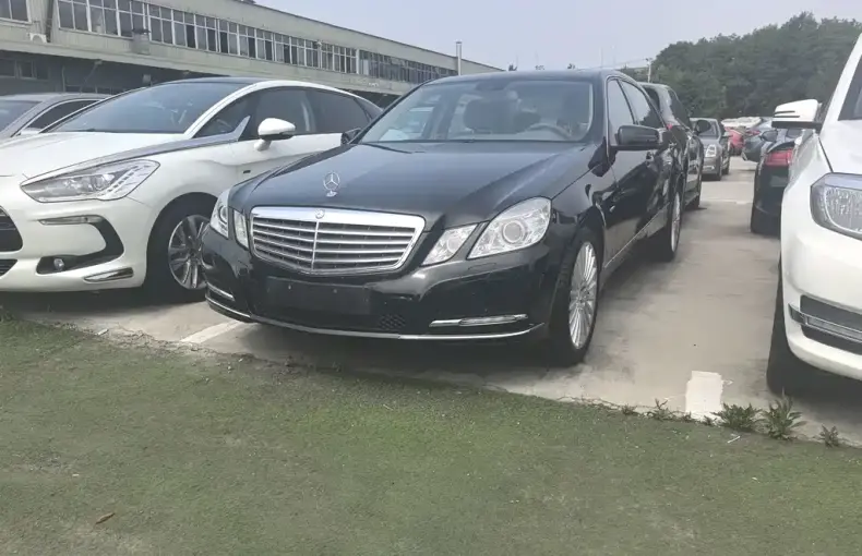 Mercedes-Benz E-Class 2010 из Китая