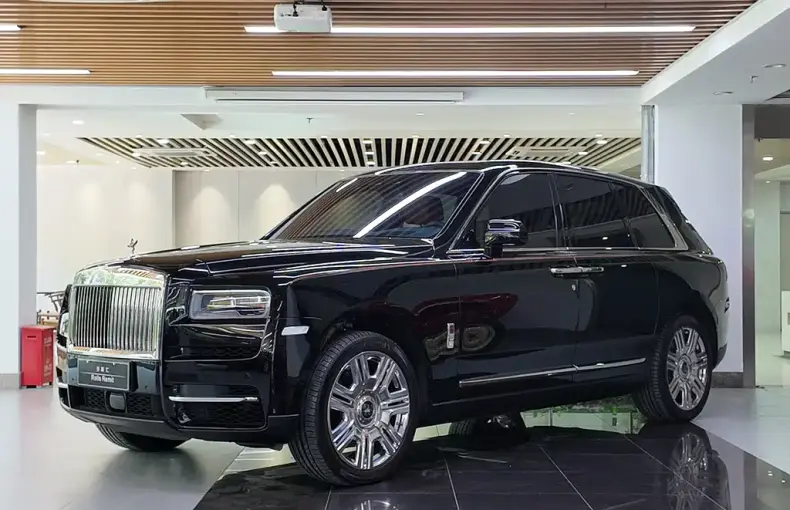 Rolls-Royce Cullinan 2025 из Китая