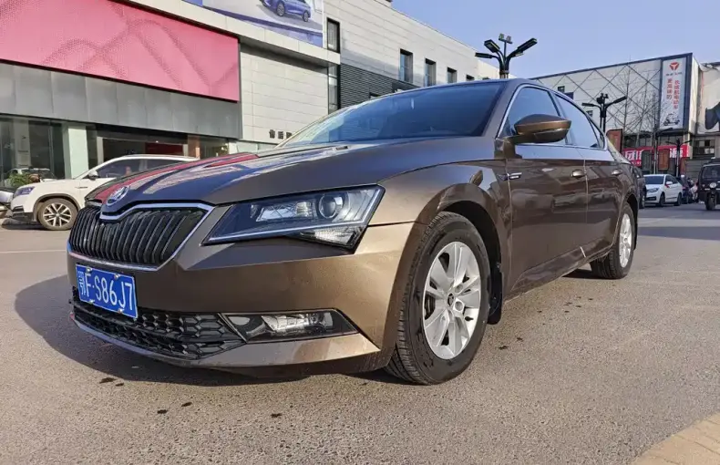 Skoda Superb 2017 из Китая